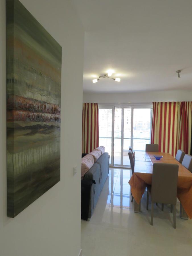 Aquamarine Sea Front Apartments - First Floor マルサスカーラ エクステリア 写真