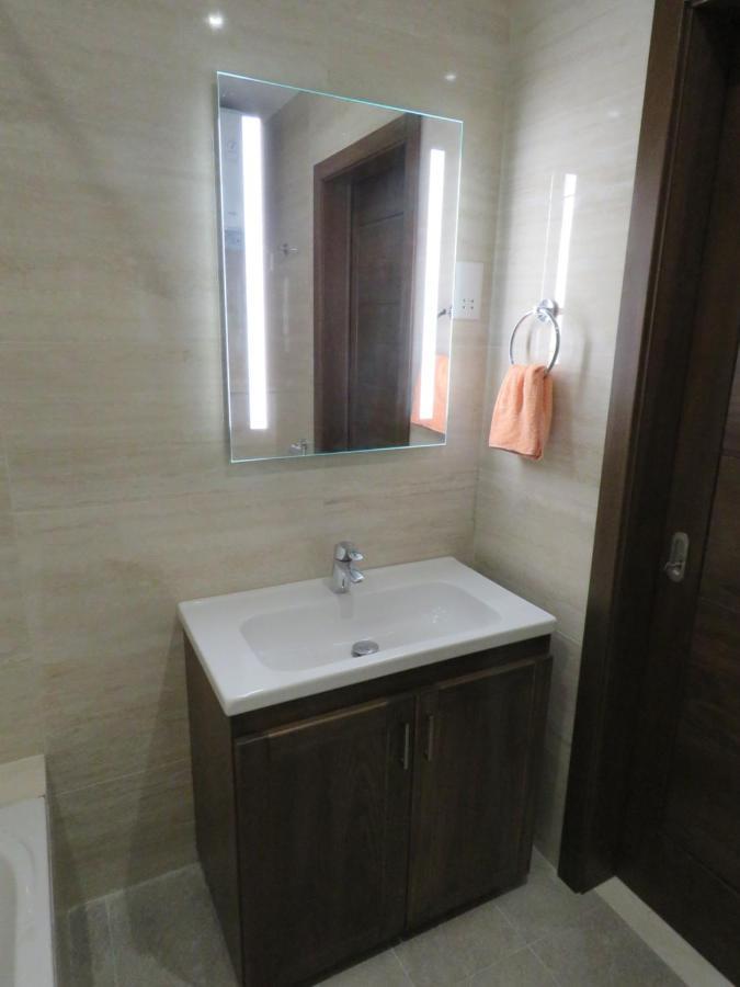Aquamarine Sea Front Apartments - First Floor マルサスカーラ エクステリア 写真