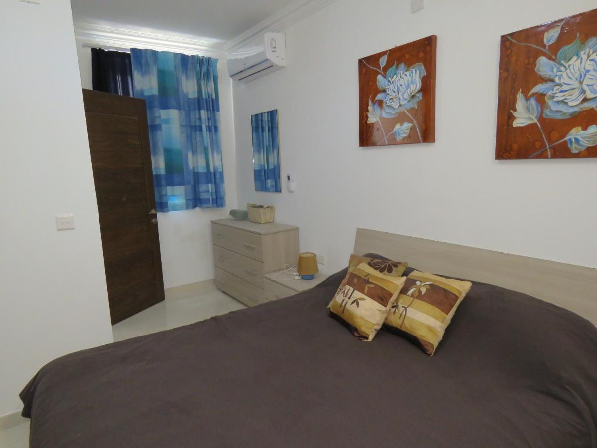 Aquamarine Sea Front Apartments - First Floor マルサスカーラ エクステリア 写真