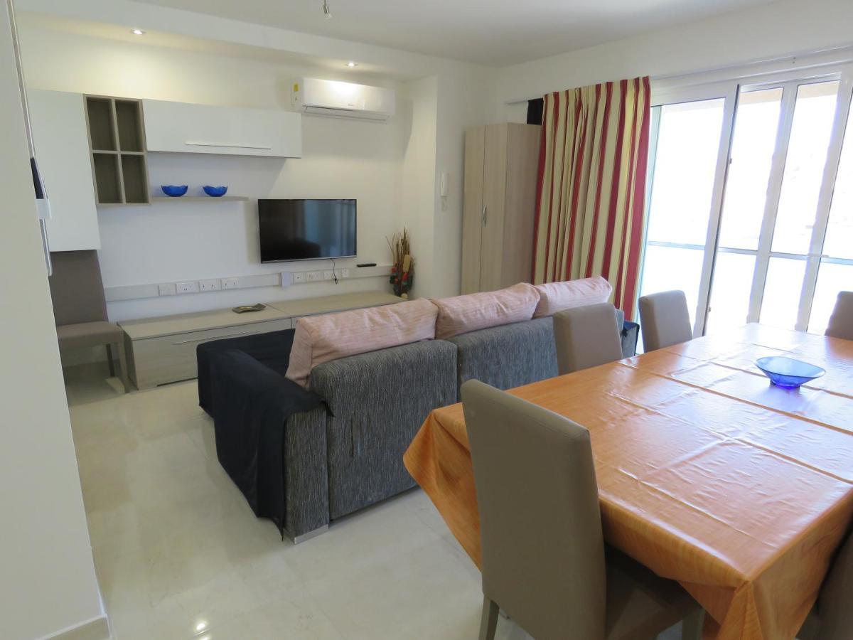 Aquamarine Sea Front Apartments - First Floor マルサスカーラ エクステリア 写真